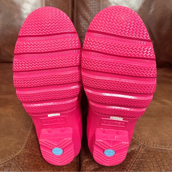 Hunter Original Tall Waterproof Rain Boots In Glossy Fuchsia Pink Color Size 8 - Picture 6 of 12